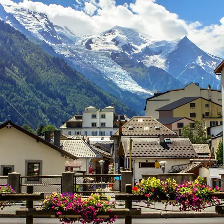 Apartament L'espace Montagne-15 By Interhome Chamonix